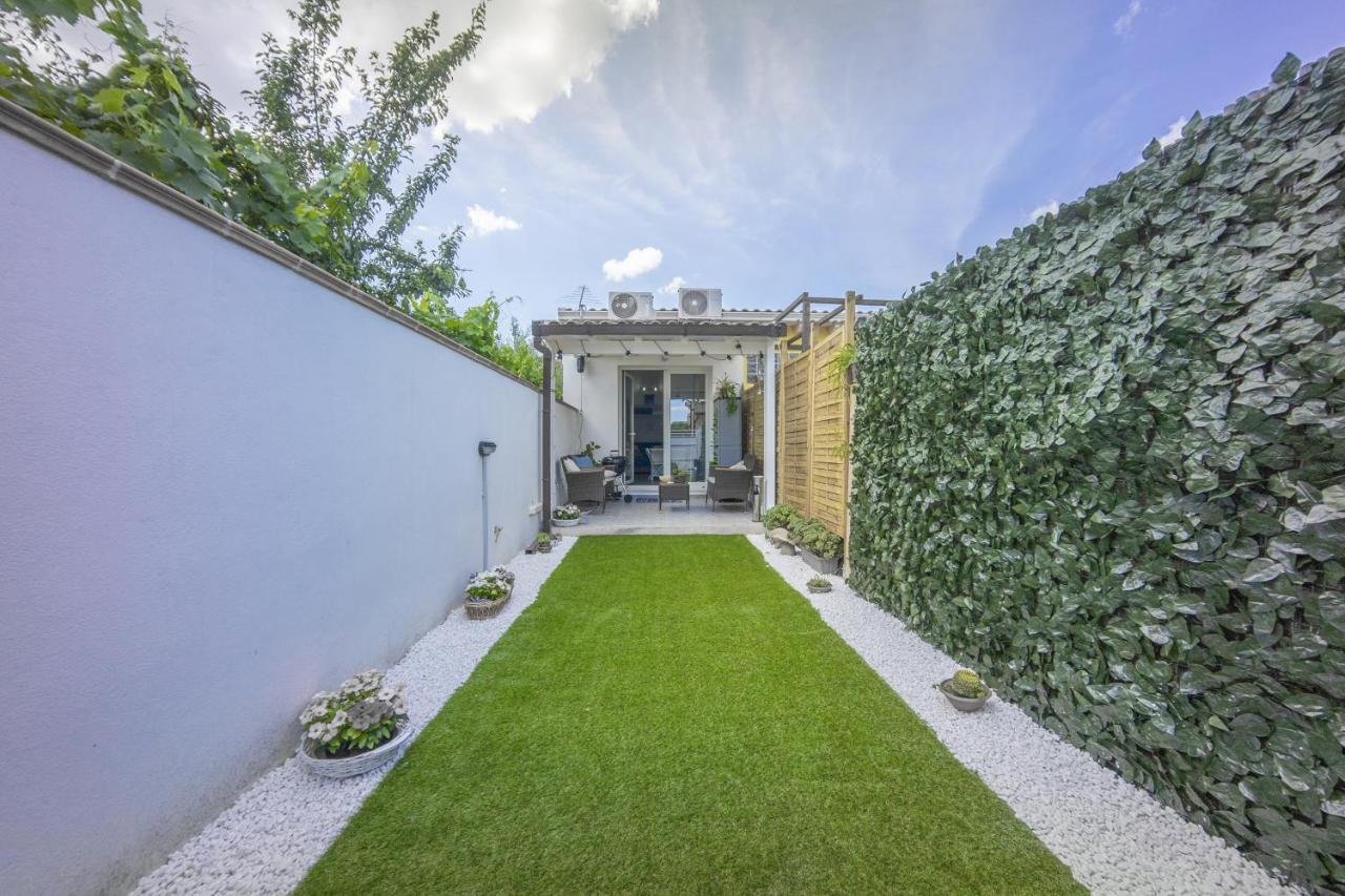 Sun&Garden Flat Villa กาญารี ภายนอก รูปภาพ